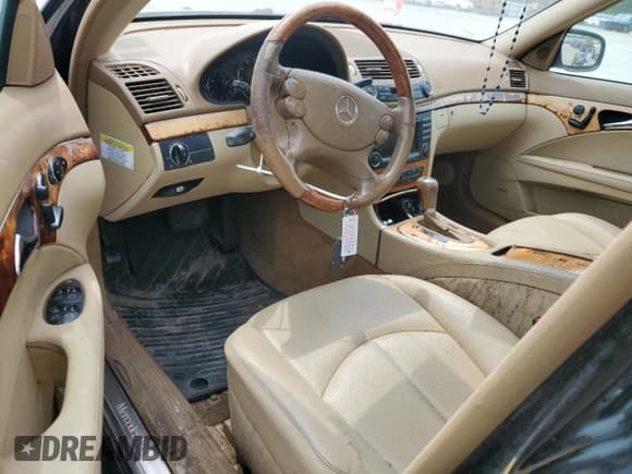 ✅ 2008 Mercedes-Benz E 320 • VIN: WDBUF22XX8B252357 • Lot: 69438765. Wystawiony na Copart z przebiegiem 249 458 mil. Bezpłatny archiwum sprzedaży aukcyjnych z USA i szczegółowy raport historii pojazdu na DreamBid. Zdjęcie 8.