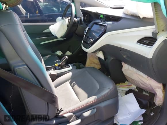 ✅ 2021 Chevrolet Bolt EV Premier • VIN: 1G1FZ6S01M4113902 • Lot: 41642702. Wystawiony na IAAI z przebiegiem 33 026 mil. Bezpłatny archiwum sprzedaży aukcyjnych z USA i szczegółowy raport historii pojazdu na DreamBid. Zdjęcie 5.