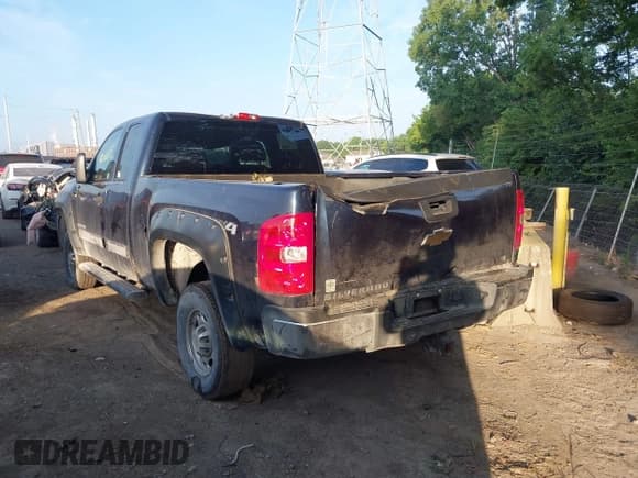 ✅ 2009 Chevrolet Silverado 2500HD LT • VIN: 1GCHK59K99E155855 • Lot: 42561877. Wystawiony na IAAI z przebiegiem 70 153 mil. Bezpłatny archiwum sprzedaży aukcyjnych z USA i szczegółowy raport historii pojazdu na DreamBid. Zdjęcie 3.