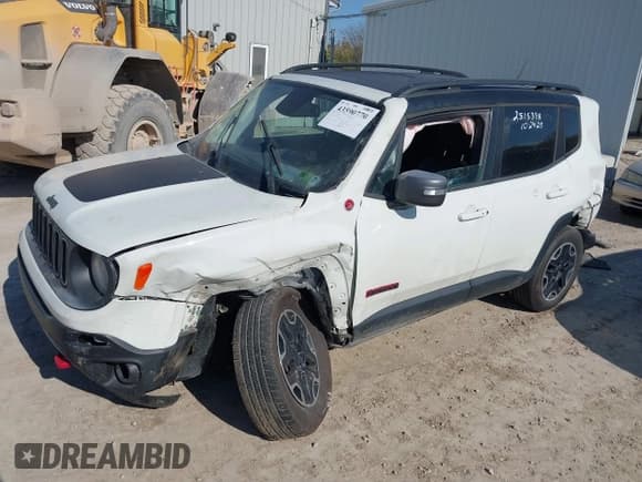 ✅ 2016 Jeep Renegade Trailhawk • VIN: ZACCJBCTXGPE07405 • Lot: 43590770. Listed on IAAI with 112,381 mi. Free auction sales archive from the USA and detailed vehicle history report at DreamBid. Image 16.
