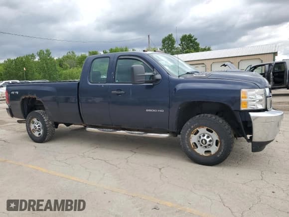✅ 2012 Chevrolet Silverado 2500HD Work Truck • VIN: 1GC2KVEG7CZ212769 • Lot: 57897115. Wystawiony na Copart z przebiegiem Nie podano. Bezpłatny archiwum sprzedaży aukcyjnych z USA i szczegółowy raport historii pojazdu na DreamBid. Zdjęcie 4.