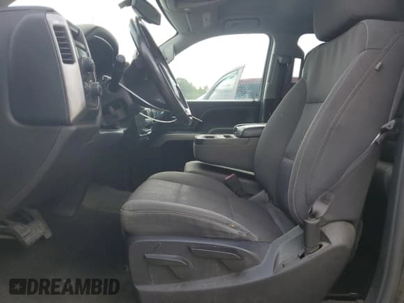 ✅ 2018 Chevrolet Silverado 1500 LT • VIN: 1GCVKREC6JZ171808 • Lot: 80255915. Listed on Copart with 122,303 mi. Free auction sales archive from the USA and detailed vehicle history report at DreamBid. Image 7.