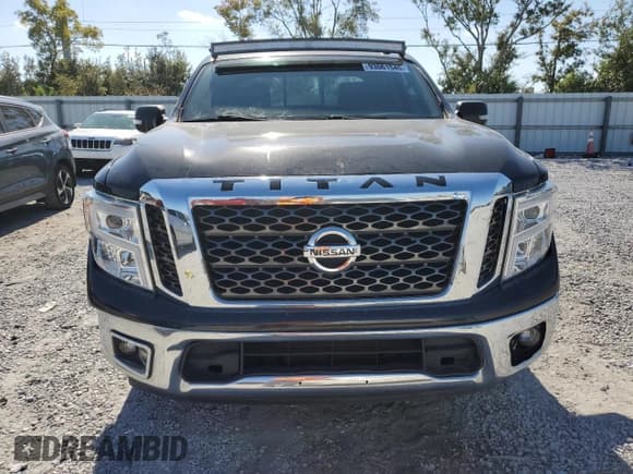 ✅ 2017 Nissan Titan S • VIN: 1N6AA1EK2HN531438 • Lot: 93061545. Listed on Copart with 172,005 mi. Free auction sales archive from the USA and detailed vehicle history report at DreamBid. Image 5.