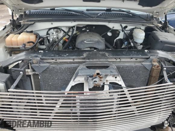 ✅ 2003 Chevrolet Silverado 1500 • VIN: 1GBHC23U73F173377 • Лот: 53089735. Опубликован ранее на Copart с пробегом 183 818 миль. Бесплатный доступ к архиву аукционных продаж из США и подробный отчёт об истории автомобиля на DreamBid. Изображение 11.