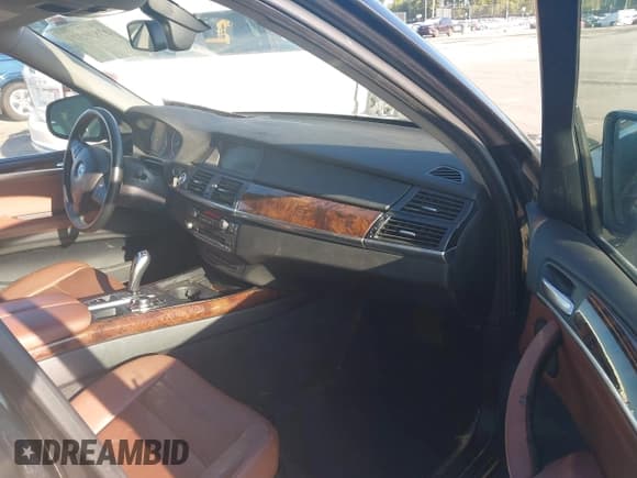 ✅ 2013 BMW X5 xDrive35i • VIN: 5UXZV4C54D0B23234 • Lot: 42830373. Wystawiony na IAAI z przebiegiem 169 971 mil. Bezpłatny archiwum sprzedaży aukcyjnych z USA i szczegółowy raport historii pojazdu na DreamBid. Zdjęcie 5.