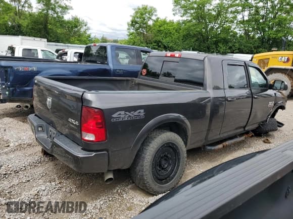 ✅ 2018 Ram 2500 Big Horn • VIN: 3C6UR5ML1JG133427 • Lot: 56129415. Wystawiony na Copart z przebiegiem 98 183 mil. Bezpłatny archiwum sprzedaży aukcyjnych z USA i szczegółowy raport historii pojazdu na DreamBid. Zdjęcie 3.