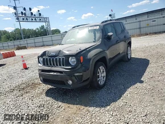 ✅ 2019 Jeep Renegade Latitude • VIN: ZACNJBBB5KPK75595 • Lot: 70446775. Wystawiony na Copart z przebiegiem 86 950 mil. Bezpłatny archiwum sprzedaży aukcyjnych z USA i szczegółowy raport historii pojazdu na DreamBid. Zdjęcie 14.