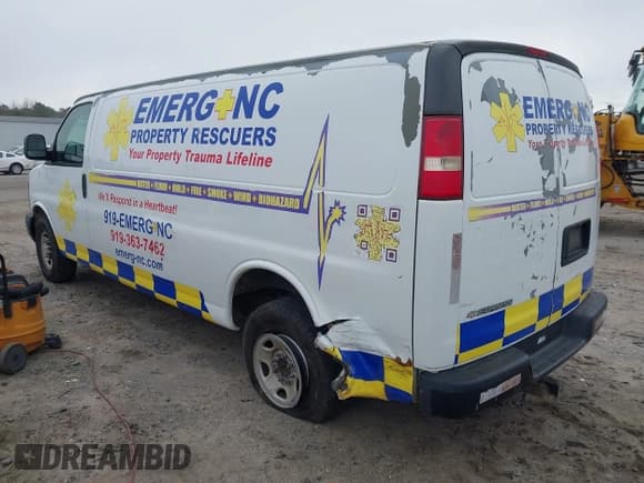 ✅ 2009 Chevrolet Express Cargo • VIN: 1GCGG29C591175399 • Lot: 41753488. Listed on IAAI with 216,988 mi. Free auction sales archive from the USA and detailed vehicle history report at DreamBid. Image 3.