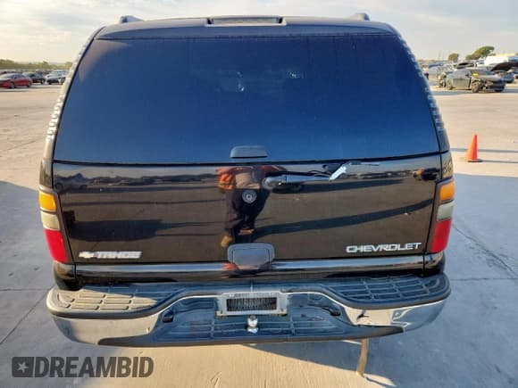 ✅ 2005 Chevrolet Tahoe LS • VIN: 1GNEC13V25R240252 • Lot: 82318705. Listed on Copart with 323,949 mi. Free auction sales archive from the USA and detailed vehicle history report at DreamBid. Image 6.