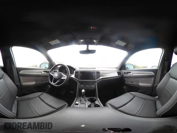 ✅ 2021 Volkswagen Atlas SE • VIN: 1V2WC2CA5MC236132 • Lot: 42391621. Listed on IAAI with 55,145 mi. Free auction sales archive from the USA and detailed vehicle history report at DreamBid. Image 19.