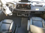 ✅ 2023 Mercedes-Benz Sprinter • VIN: W1Z4NFVY1PT153734 • Лот: 83658424. Опубликован ранее на Copart с пробегом Не указан. Бесплатный доступ к архиву аукционных продаж из США и подробный отчёт об истории автомобиля на DreamBid. Изображение 8.