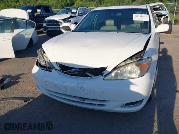 ✅ 2002 Toyota Camry XLE • VIN: JTDBF32K320014310 • Lot: 42941277. Wystawiony na IAAI z przebiegiem 181 723 mil. Bezpłatny archiwum sprzedaży aukcyjnych z USA i szczegółowy raport historii pojazdu na DreamBid. Zdjęcie 6.