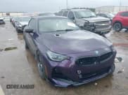 ✅ 2022 BMW 2 Series M240i xDrive • VIN: 3MW53CM03N8C68415 • Lot: 41443638. Wystawiony na IAAI z przebiegiem 37 209 mil. Bezpłatny archiwum sprzedaży aukcyjnych z USA i szczegółowy raport historii pojazdu na DreamBid. Zdjęcie 1.