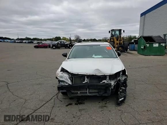 ✅ 2012 Toyota Avalon • VIN: 4T1BK3DB7CU453234 • Lot: 89435205. Listed on Copart with 113,742 mi. Free auction sales archive from the USA and detailed vehicle history report at DreamBid. Image 13.