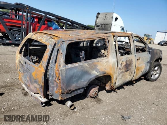 ✅ 2008 GMC Yukon XL SLT 4SB • VIN: 1GKFK16378J150001 • Лот: 80471155. Опубликован ранее на Copart с пробегом Не указан. Бесплатный доступ к архиву аукционных продаж из США и подробный отчёт об истории автомобиля на DreamBid. Изображение 3.