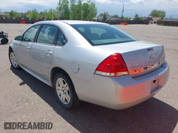 ✅ 2011 Chevrolet Impala LT Fleet • VIN: 2G1WG5EKXB1153739 • Lot: 42204002. Listed on IAAI with 105,693 mi. Free auction sales archive from the USA and detailed vehicle history report at DreamBid. Image 3.