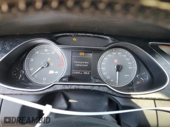 ✅ 2013 Audi S4 Premium Plus • VIN: WAUDGAFL7DA086845 • Lot: 44468555. Wystawiony na Copart z przebiegiem 115 909 mil. Bezpłatny archiwum sprzedaży aukcyjnych z USA i szczegółowy raport historii pojazdu na DreamBid. Zdjęcie 9.