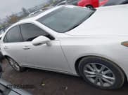 ✅ 2010 Lexus ES 330 • VIN: JTHBK1EG0A2378662 • Lot: 43629565. Wystawiony na IAAI z przebiegiem 205 390 mil. Bezpłatny archiwum sprzedaży aukcyjnych z USA i szczegółowy raport historii pojazdu na DreamBid. Zdjęcie 13.
