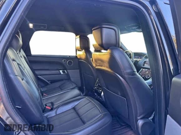 ✅ 2022 Land Rover Range Rover Sport HSE Silver Edition • VIN: SALWR2SU2NA219497 • Lot: 97342385. Wystawiony na Copart z przebiegiem 55 284 mil. Bezpłatny archiwum sprzedaży aukcyjnych z USA i szczegółowy raport historii pojazdu na DreamBid. Zdjęcie 6.