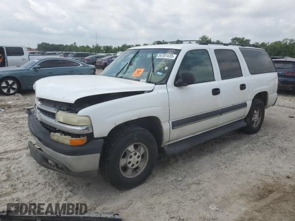 ✅ 2003 Chevrolet Suburban LS • VIN: 3GNEC16ZX3G165098 • Лот: 54701435. Опубликован ранее на Copart с пробегом 243 656 миль. Бесплатный доступ к архиву аукционных продаж из США и подробный отчёт об истории автомобиля на DreamBid. Изображение 1.