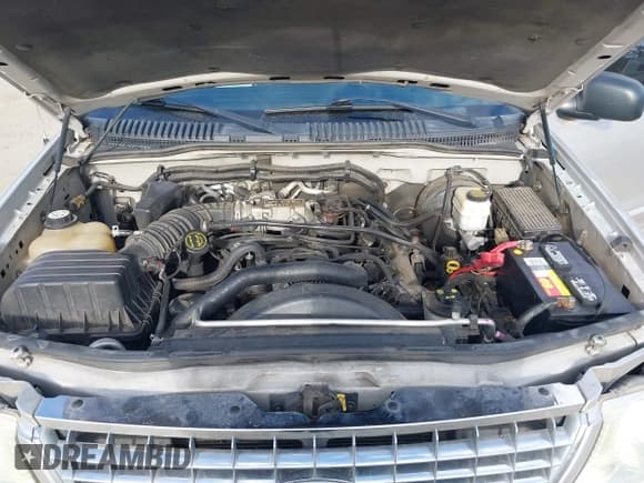 ✅ 2005 Ford Explorer Limited • VIN: 1FMZU75W05UB83140 • Lot: 41963895. Wystawiony na IAAI z przebiegiem 198 856 mil. Bezpłatny archiwum sprzedaży aukcyjnych z USA i szczegółowy raport historii pojazdu na DreamBid. Zdjęcie 10.