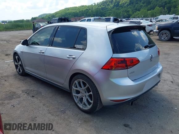 ✅ 2016 Volkswagen Golf GTI S • VIN: 3VW5T7AU9GM047958 • Лот: 42562438. Опубликован ранее на IAAI с пробегом 131 749 миль. Бесплатный доступ к архиву аукционных продаж из США и подробный отчёт об истории автомобиля на DreamBid. Изображение 3.
