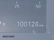 ✅ 2020 Hyundai Tucson SE • VIN: KM8J2CA47LU266254 • Лот: 43498385. Опубликован ранее на IAAI с пробегом 100 128 миль. Бесплатный доступ к архиву аукционных продаж из США и подробный отчёт об истории автомобиля на DreamBid. Изображение 13.