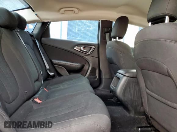 ✅ 2016 Chrysler 200 Limited • VIN: 1C3CCCAB3GN171610 • Лот: 90132065. Опубликован ранее на Copart с пробегом 135 126 миль. Бесплатный доступ к архиву аукционных продаж из США и подробный отчёт об истории автомобиля на DreamBid. Изображение 10.