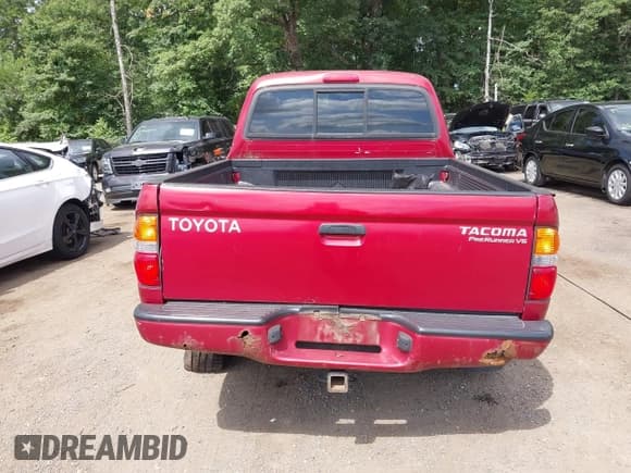 ✅ 2004 Toyota Tacoma PreRunner • VIN: 5TEGN92N84Z375251 • Lot: 42976004. Listed on IAAI with 170,486 mi. Free auction sales archive from the USA and detailed vehicle history report at DreamBid. Image 16.