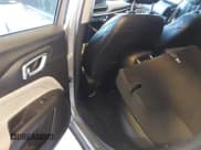 ✅ 2022 Jeep Compass Latitude • VIN: 3C4NJCBB3NT145854 • Lot: 43549910. Wystawiony na IAAI z przebiegiem 55 208 mil. Bezpłatny archiwum sprzedaży aukcyjnych z USA i szczegółowy raport historii pojazdu na DreamBid. Zdjęcie 8.