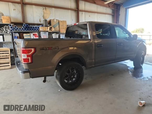 ✅ 2018 Ford F-150 Limited • VIN: 1FTEW1EG1JFA07389 • Lot: 67807585. Wystawiony na Copart z przebiegiem 99 122 mil. Bezpłatny archiwum sprzedaży aukcyjnych z USA i szczegółowy raport historii pojazdu na DreamBid. Zdjęcie 3.
