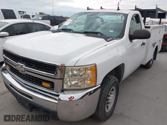 ✅ 2008 Chevrolet Silverado 2500HD • VIN: 1GBHC24698E121231 • Лот: 43815186. Опубликован ранее на IAAI с пробегом 88 788 миль. Бесплатный доступ к архиву аукционных продаж из США и подробный отчёт об истории автомобиля на DreamBid. Изображение 2.