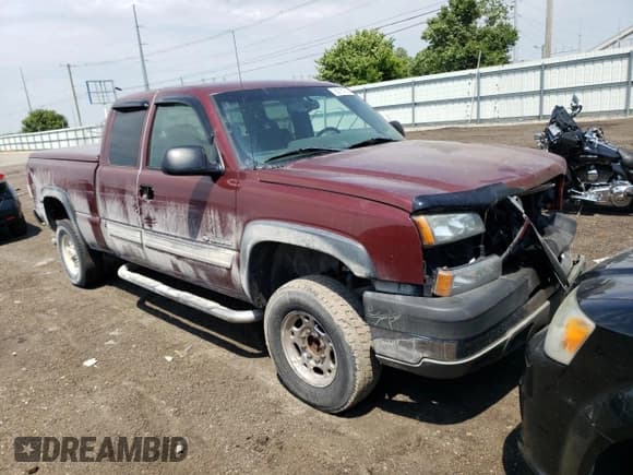 ✅ 2003 Chevrolet Silverado 2500HD LS • VIN: 1GCHC29U63E131856 • Лот: 60167815. Опубликован ранее на Copart с пробегом 211 180 миль. Бесплатный доступ к архиву аукционных продаж из США и подробный отчёт об истории автомобиля на DreamBid. Изображение 4.