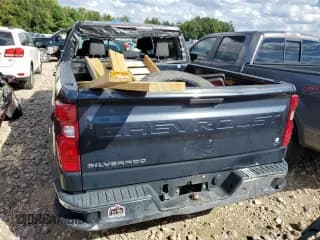 ✅ 2020 Chevrolet Silverado 1500 LT • VIN: 1GCPWCED2LZ169897 • Lot: 71625164. Wystawiony na Copart z przebiegiem 153 826 mil. Bezpłatny archiwum sprzedaży aukcyjnych z USA i szczegółowy raport historii pojazdu na DreamBid. Zdjęcie 6.