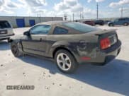 ✅ 2007 Ford Mustang Deluxe • VIN: 1ZVFT80N775342096 • Lot: 62793455. Wystawiony na Copart z przebiegiem 147 090 mil. Bezpłatny archiwum sprzedaży aukcyjnych z USA i szczegółowy raport historii pojazdu na DreamBid. Zdjęcie 2.