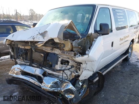 ✅ 2013 Ford Econoline Passenger XL • VIN: 1FBSS3BL5DDA43280 • Lot: 41583503. Wystawiony na IAAI z przebiegiem 315 846 mil. Bezpłatny archiwum sprzedaży aukcyjnych z USA i szczegółowy raport historii pojazdu na DreamBid. Zdjęcie 6.
