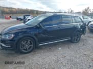 ✅ 2017 Volkswagen Golf S • VIN: 3VWH17AU3HM517065 • Лот: 43712188. Опубликован ранее на IAAI с пробегом 59 596 миль. Бесплатный доступ к архиву аукционных продаж из США и подробный отчёт об истории автомобиля на DreamBid. Изображение 6.