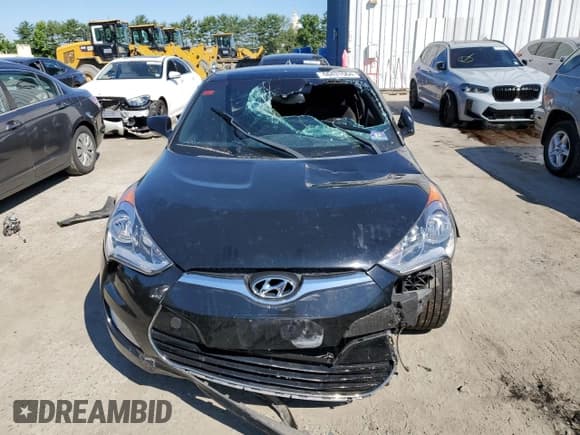 ✅ 2017 Hyundai Veloster • VIN: KMHTC6AD7HU320831 • Lot: 60431564. Wystawiony na Copart z przebiegiem 110 968 mil. Bezpłatny archiwum sprzedaży aukcyjnych z USA i szczegółowy raport historii pojazdu na DreamBid. Zdjęcie 5.