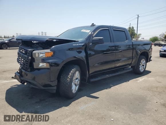 ✅ 2021 Chevrolet Silverado 1500 Custom • VIN: 1GCPYBEKXMZ172258 • Lot: 64723874. Wystawiony na Copart z przebiegiem 65 285 mil. Bezpłatny archiwum sprzedaży aukcyjnych z USA i szczegółowy raport historii pojazdu na DreamBid. Zdjęcie 1.