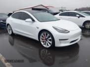 ✅ 2019 Tesla Model 3 Long Range • VIN: 5YJ3E1EB0KF487607 • Lot: 43742331. Wystawiony na IAAI z przebiegiem 65 449 mil. Bezpłatny archiwum sprzedaży aukcyjnych z USA i szczegółowy raport historii pojazdu na DreamBid. Zdjęcie 1.