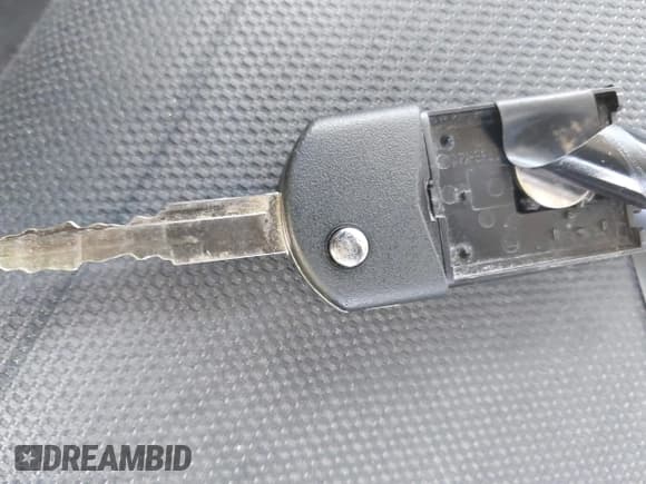 ✅ 2010 Mazda 3 S Grand Touring • VIN: JM1BL1H50A1187855 • Лот: 41981316. Опубликован ранее на IAAI с пробегом 198 618 миль. Бесплатный доступ к архиву аукционных продаж из США и подробный отчёт об истории автомобиля на DreamBid. Изображение 11.