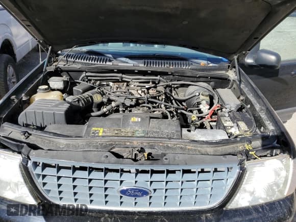 ✅ 2002 Ford Explorer XLT • VIN: 1FMDU73W82UC90493 • Lot: 92825075. Wystawiony na Copart z przebiegiem Nie podano. Bezpłatny archiwum sprzedaży aukcyjnych z USA i szczegółowy raport historii pojazdu na DreamBid. Zdjęcie 12.