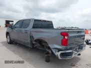 ✅ 2019 Chevrolet Silverado 1500 LT • VIN: 1GCPWCED4KZ134888 • Lot: 43114172. Wystawiony na IAAI z przebiegiem 77 993 mil. Bezpłatny archiwum sprzedaży aukcyjnych z USA i szczegółowy raport historii pojazdu na DreamBid. Zdjęcie 3.