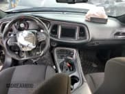 ✅ 2019 Dodge Challenger R/T • VIN: 2C3CDZBT3KH552088 • Lot: 38493633. Wystawiony na Copart z przebiegiem 67 844 mil. Bezpłatny archiwum sprzedaży aukcyjnych z USA i szczegółowy raport historii pojazdu na DreamBid. Zdjęcie 8.