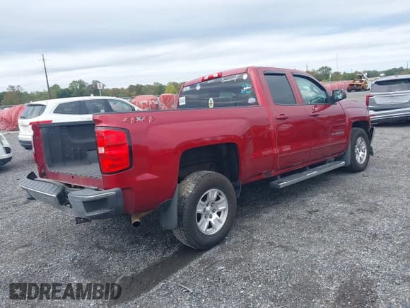 ✅ 2018 Chevrolet Silverado 1500 LT • VIN: 1GCVKREC4JZ302234 • Lot: 43400403. Listed on IAAI with 82,216 mi. Free auction sales archive from the USA and detailed vehicle history report at DreamBid. Image 4.