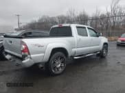 ✅ 2012 Toyota Tacoma • VIN: 3TMMU4FN7CM044613 • Lot: 40557283. Listed on IAAI with 237,563 mi. Free auction sales archive from the USA and detailed vehicle history report at DreamBid. Image 4.