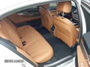 ✅ 2019 BMW 7 Series 740i xDrive • VIN: WBA7E4C56KGV28504 • Lot: 43549814. Wystawiony na IAAI z przebiegiem 127 615 mil. Bezpłatny archiwum sprzedaży aukcyjnych z USA i szczegółowy raport historii pojazdu na DreamBid. Zdjęcie 8.