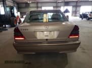 ✅ 2000 Mercedes-Benz C 230/260/280/320 • VIN: WDBHA29G9YA806709 • Lot: 64520855. Wystawiony na Copart z przebiegiem 78 480 mil. Bezpłatny archiwum sprzedaży aukcyjnych z USA i szczegółowy raport historii pojazdu na DreamBid. Zdjęcie 6.