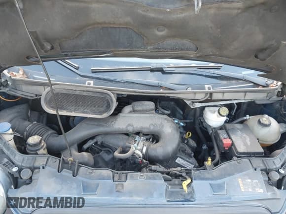 ✅ 2016 Ford Transit Cargo • VIN: 1FTYR2CM0GKB14016 • Lot: 43042030. Wystawiony na IAAI z przebiegiem 185 197 mil. Bezpłatny archiwum sprzedaży aukcyjnych z USA i szczegółowy raport historii pojazdu na DreamBid. Zdjęcie 10.