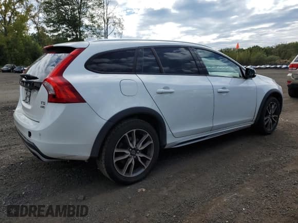 ✅ 2016 Volvo V60 T5 • VIN: YV4612HKXG1008391 • Lot: 80662495. Wystawiony na Copart z przebiegiem 117 634 mil. Bezpłatny archiwum sprzedaży aukcyjnych z USA i szczegółowy raport historii pojazdu na DreamBid. Zdjęcie 3.